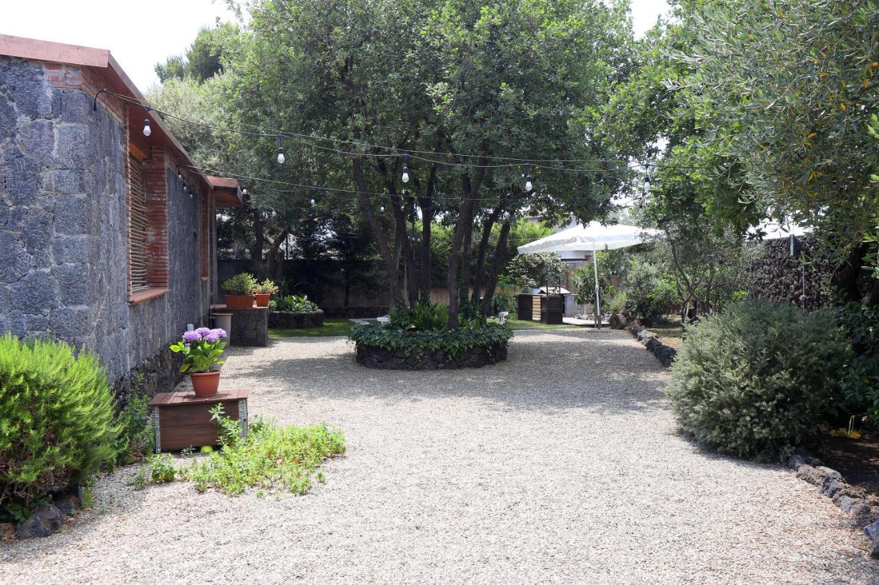 Casa Delle Foglie Villa San Giovanni La Punta Exterior photo